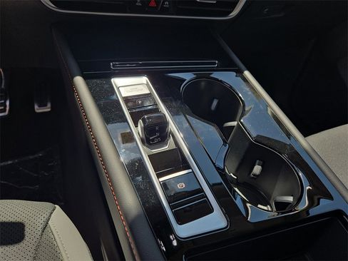 New 2025 Volkswagen Atlas Peak Edition SE image 24