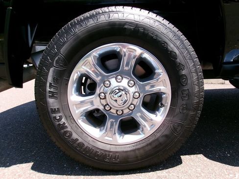 Certified 2026 RAM 2500 Big Horn AWD/4WD image 15