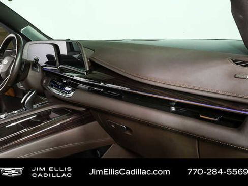 Used 2021 Cadillac Escalade Premium Luxury w/ Driver Assist Tech Package AWD/4WD image 23