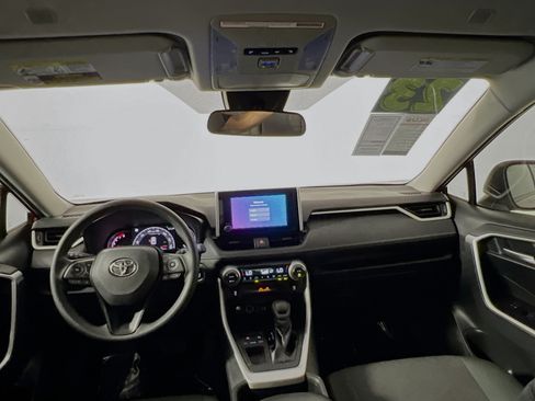 Used 2023 Toyota RAV4 XLE FWD image 30