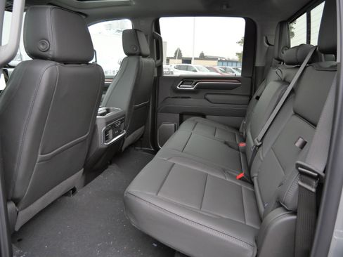 New 2026 GMC Sierra 3500 Denali w/ Denali Reserve Package image 4