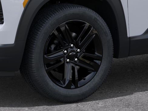New 2026 Chevrolet TrailBlazer LT w/ Convenience Package FWD image 9