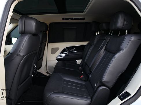 Used 2023 Land Rover Range Rover Long Wheelbase SE AWD/4WD image 27