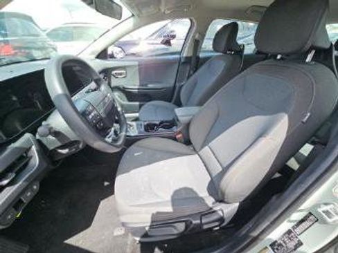 Used 2025 Kia K4 LXS image 24