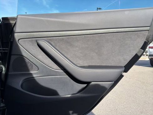 Used 2020 Tesla Model 3 Standard Range Plus image 12