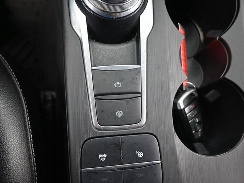 Used 2020 Ford Escape Titanium AWD/4WD image 32