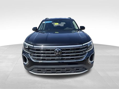Used 2024 Volkswagen Atlas SE FWD image 3