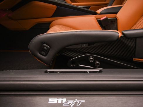 Used 2024 Porsche 911 GT3 RS image 41