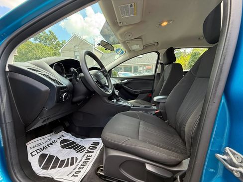 Used 2016 Ford Focus SE FWD image 9