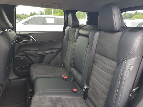 Used 2025 Mitsubishi Outlander SE AWD/4WD image 31