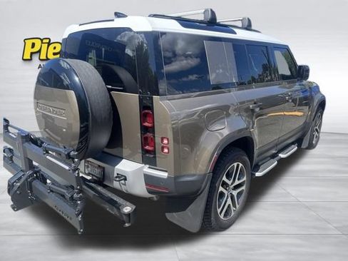 Used 2025 Land Rover Defender 110 S AWD/4WD image 3