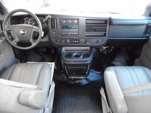 Used 2017 Chevrolet Express 2500 LS image 22