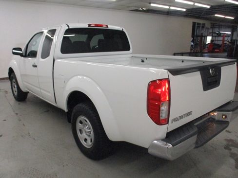 Used 2016 Nissan Frontier S RWD image 5