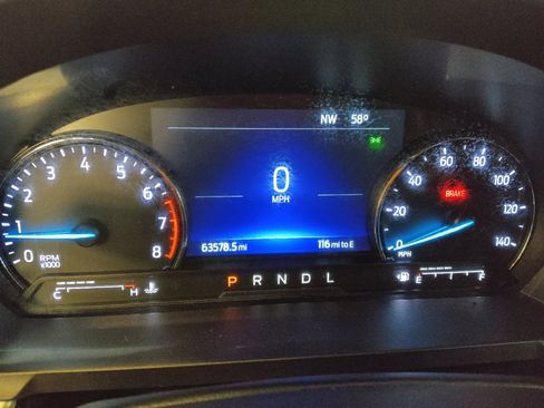 Used 2022 Ford Explorer XLT image 23