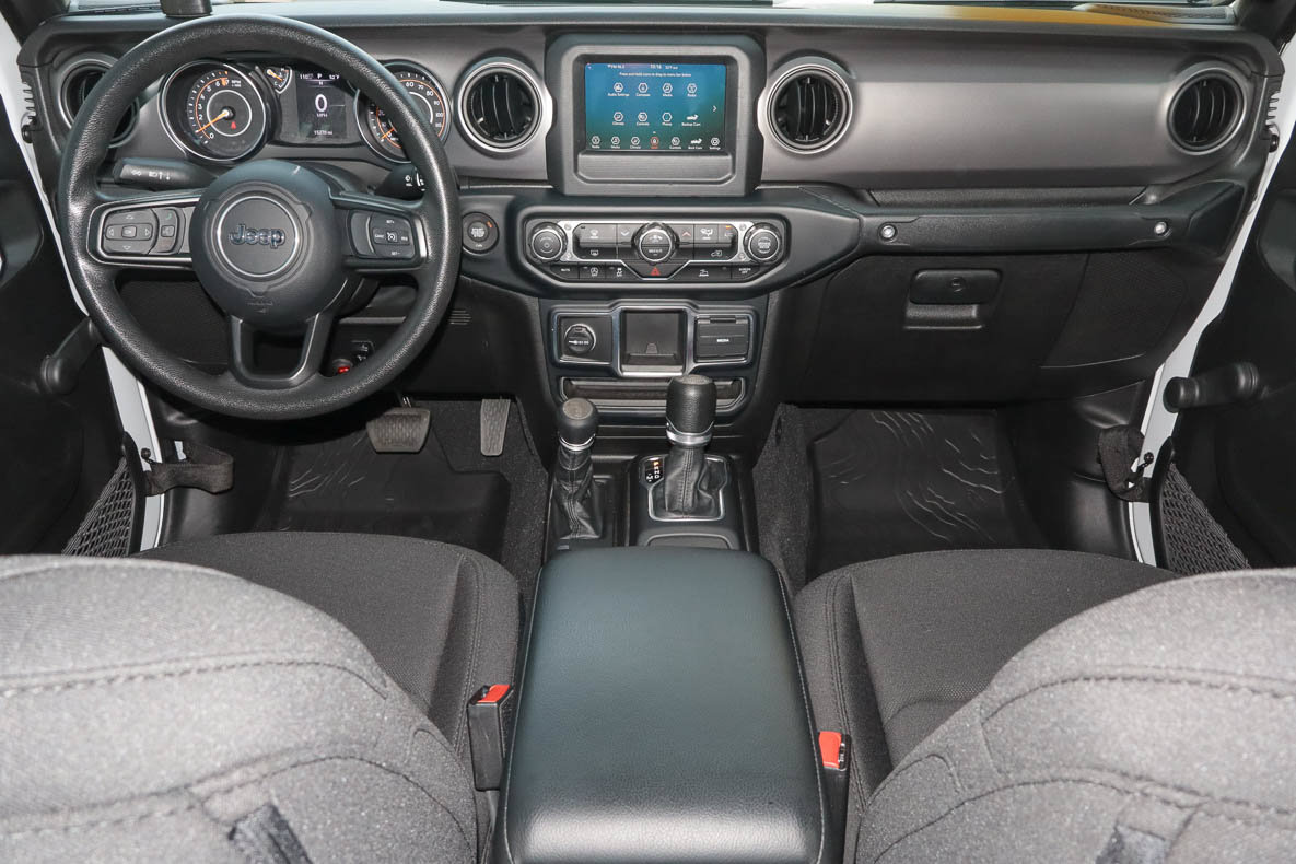 Used 2023 Jeep Gladiator Sport AWD/4WD image 9