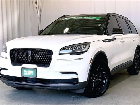 Used 2022 Lincoln Aviator Reserve w/ Equipment Group 201A AWD/4WD image 11
