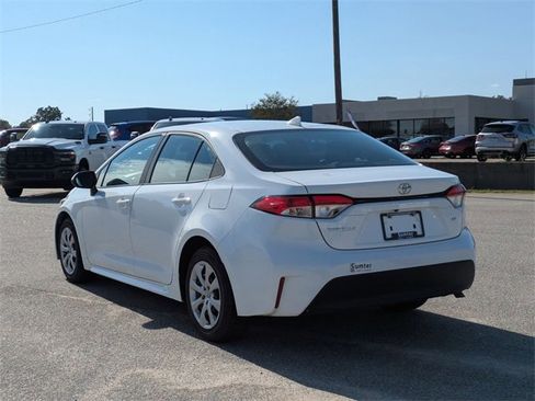 Used 2023 Toyota Corolla LE image 5