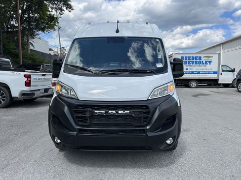 Used 2025 RAM ProMaster 2500 w/ Convenience Group FWD image 8