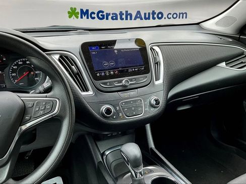 Used 2024 Chevrolet Malibu LT image 9