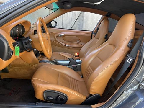 Used 2002 Porsche 911 Carrera 4S AWD/4WD image 9
