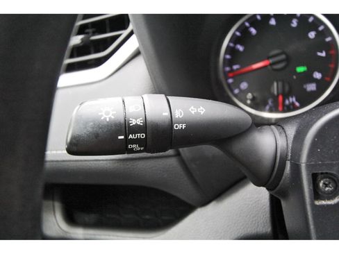 Used 2021 Toyota RAV4 XLE FWD image 17