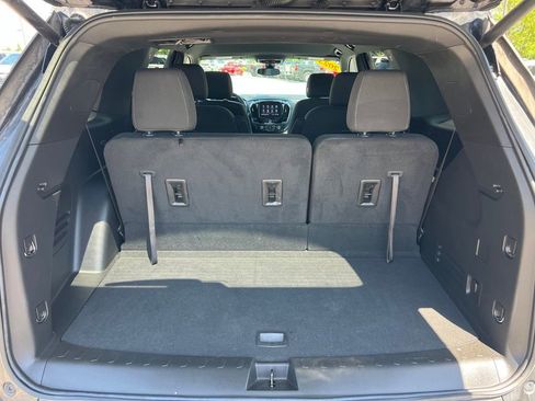 Used 2023 Chevrolet Traverse LT AWD/4WD image 25
