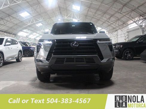 Used 2024 Lexus GX 550 w/ Accessory Package (2T) AWD/4WD image 5