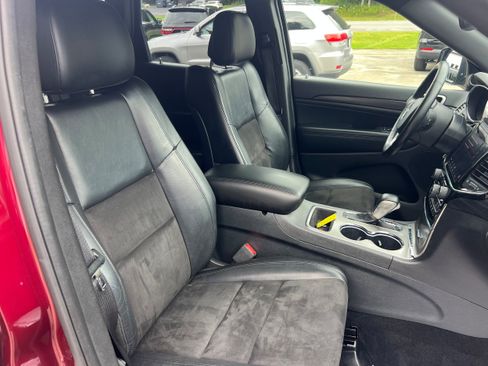 Used 2020 Jeep Grand Cherokee Altitude AWD/4WD image 18
