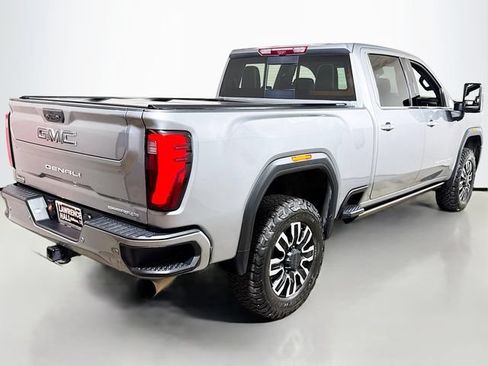 Used 2024 GMC Sierra 2500 Denali Ultimate AWD/4WD image 4