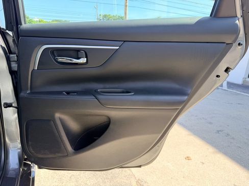 Used 2018 Nissan Altima 2.5 SR FWD image 24