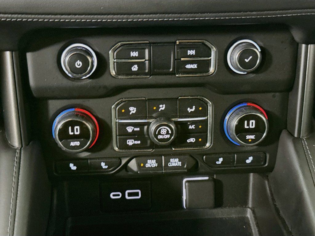 Used 2021 Chevrolet Tahoe Z71 AWD/4WD image 15