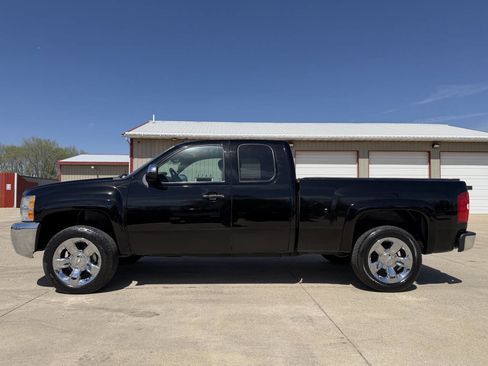 Used 2012 Chevrolet Silverado 1500 LT w/ All-Star Edition AWD/4WD image 2