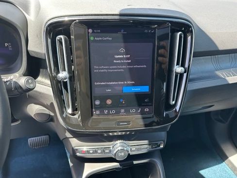 Used 2023 Volvo XC40 Recharge Ultimate AWD/4WD image 22