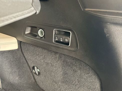 Used 2022 Mercedes-Benz GLS 450 4MATIC image 45