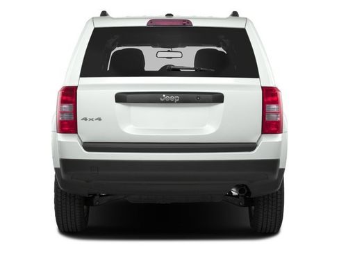 Used 2016 Jeep Patriot High Altitude FWD image 8