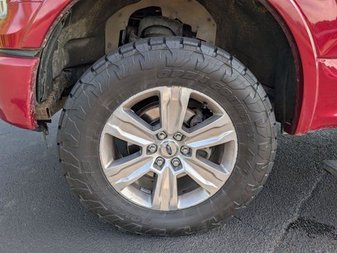 Used 2016 Ford F150 Platinum w/ Equipment Group 701A Luxury AWD/4WD image 9