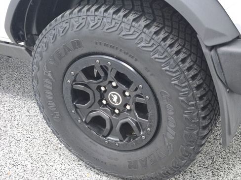 Used 2024 Ford Bronco Wildtrak image 17