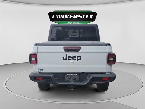 Used 2021 Jeep Gladiator Willys AWD/4WD image 2