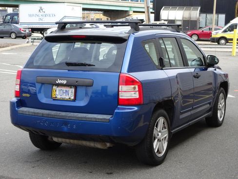 Used 2009 Jeep Compass Sport FWD image 7