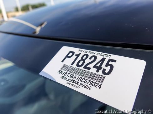 Used 2024 Nissan Rogue SV FWD image 28