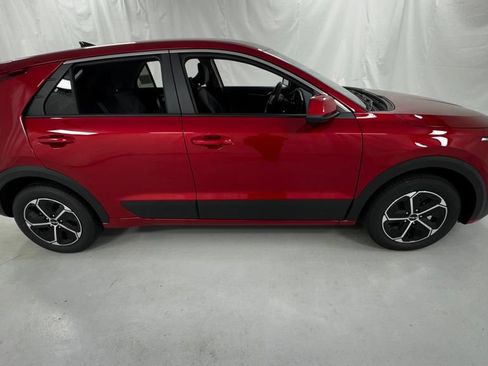 New 2026 Kia Niro LX FWD image 2