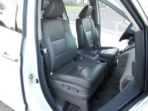 Used 2014 Honda Odyssey Touring Elite image 24