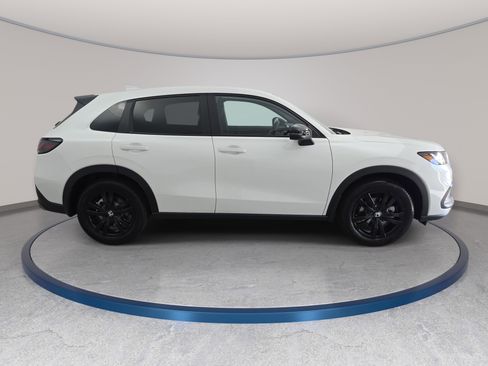 New 2026 Honda HR-V Sport image 4