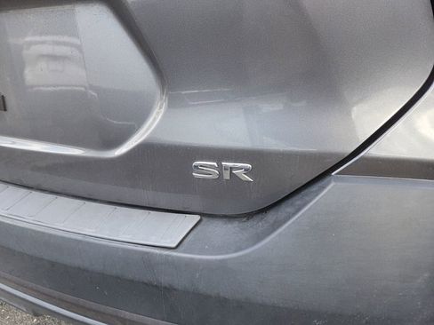 Used 2018 Nissan Kicks SR w/ Exterior Package image 4