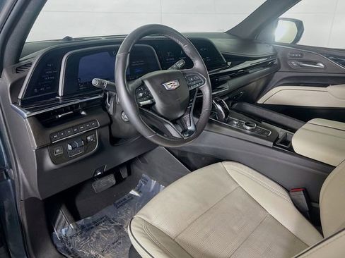 Used 2021 Cadillac Escalade ESV Sport w/ Driver Assist Tech Package image 10