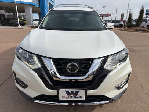 Used 2018 Nissan Rogue SV image 10