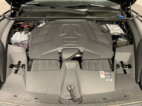 New 2026 Porsche Cayenne image 30