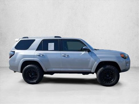 Used 2020 Toyota 4Runner SR5 RWD image 4