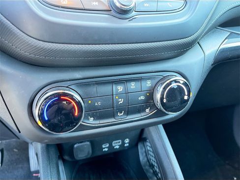 Used 2023 Chevrolet TrailBlazer LT image 15