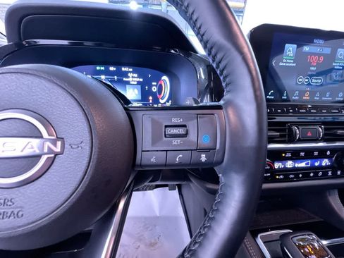 Used 2022 Nissan Pathfinder Platinum w/ Cargo Package AWD/4WD image 21